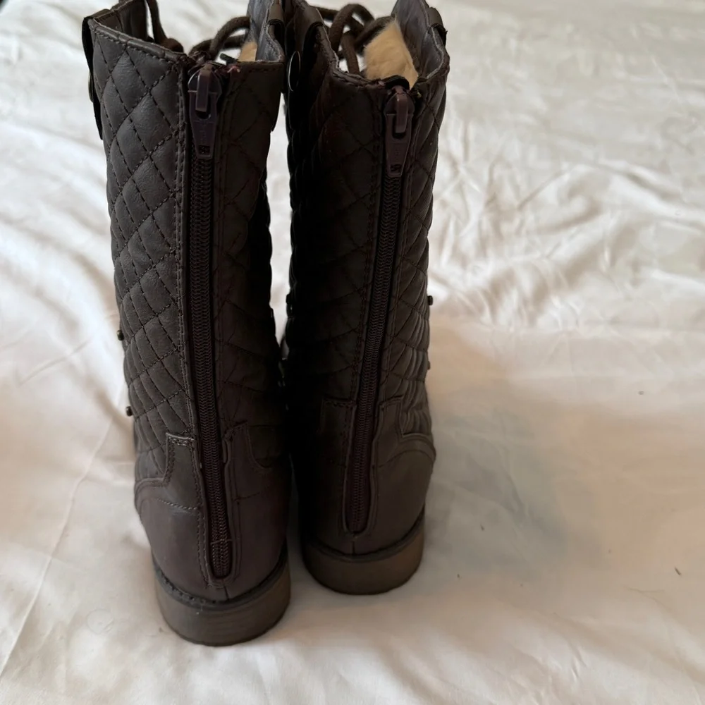 SM Quilted Fireside Women’s Boots 9.5M Brown Faux Fur Lined Adjustable Height - Picture 3 of 10
